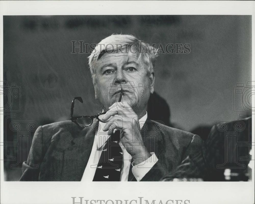 1975 Press Photo Secretary of the Interior Rogers C.B. Morton - Historic Images