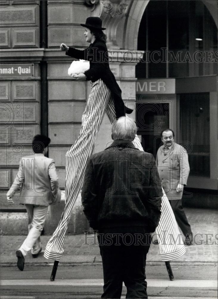 1985 Press Photo Daddy &quot;Long Leg&quot; in Zurich - Historic Images