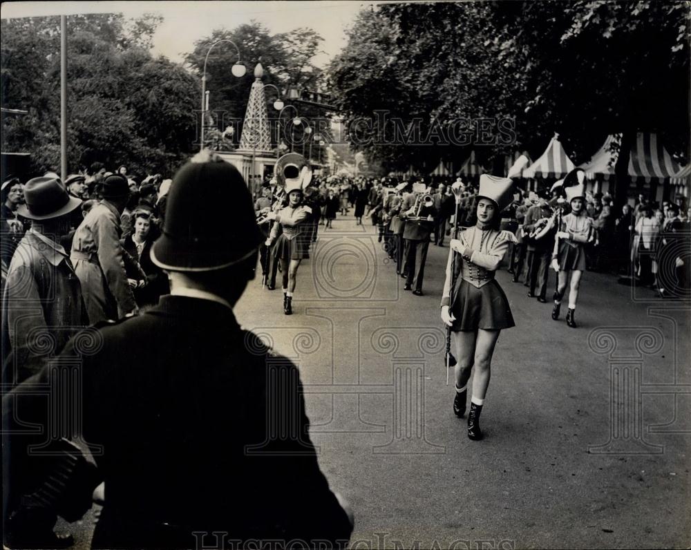 Press Photo Parade, Drum Marjorettes - Historic Images