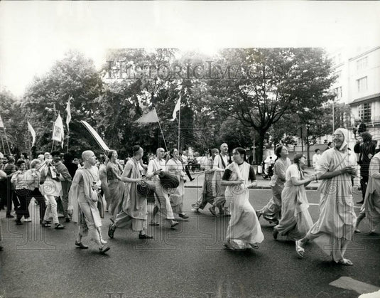 1970 Press Photo Radha Krishna Temple's Festival And Procession In London - Historic Images