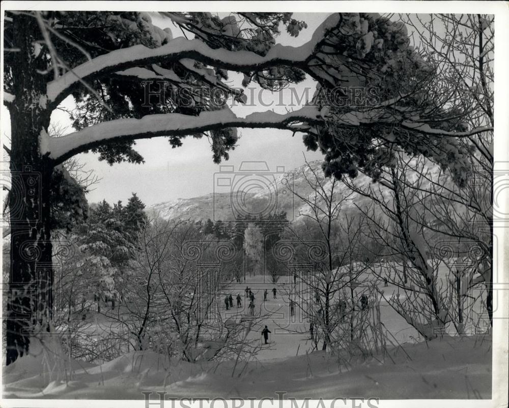 1962 Press Photo Scotland&#39;s biggest ski lift has just been opened in the Cairngo - Historic Images