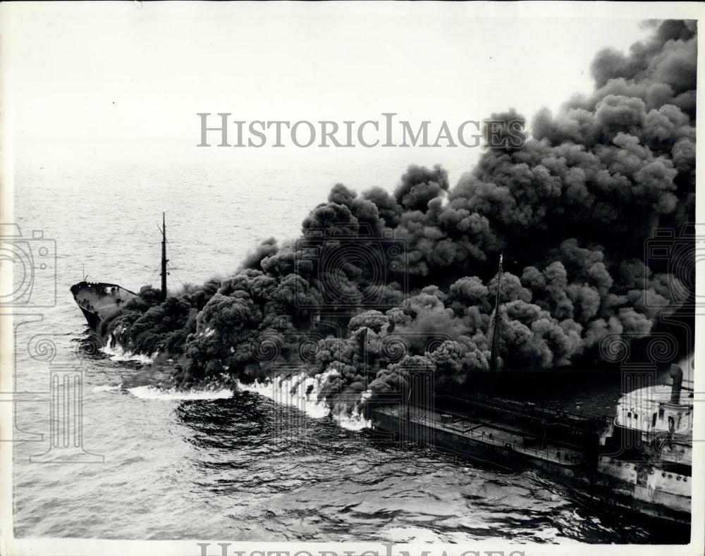 1955 Press Photo Swedish Tanker Johannishus On Fire, English Channel - Historic Images