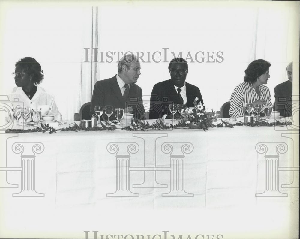 1984 Press Photo Secretary General Hoste Lunchew For ICJ President - Historic Images