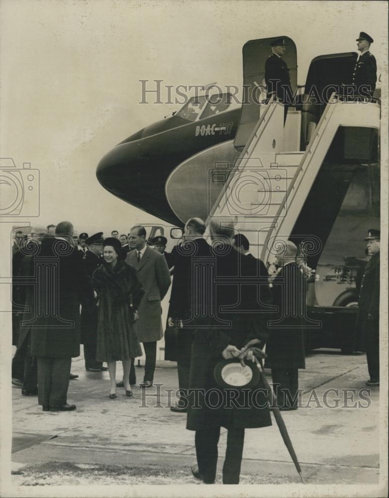 1963 Press Photo Queen Leaves for Australian Tour - Historic Images