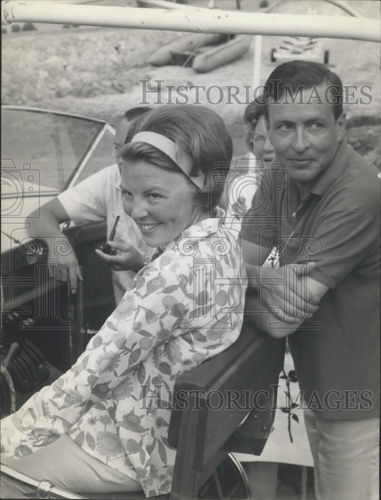 1965 Press Photo Princess Beatrix &amp; fiance Claus Von Amaberg. - Historic Images