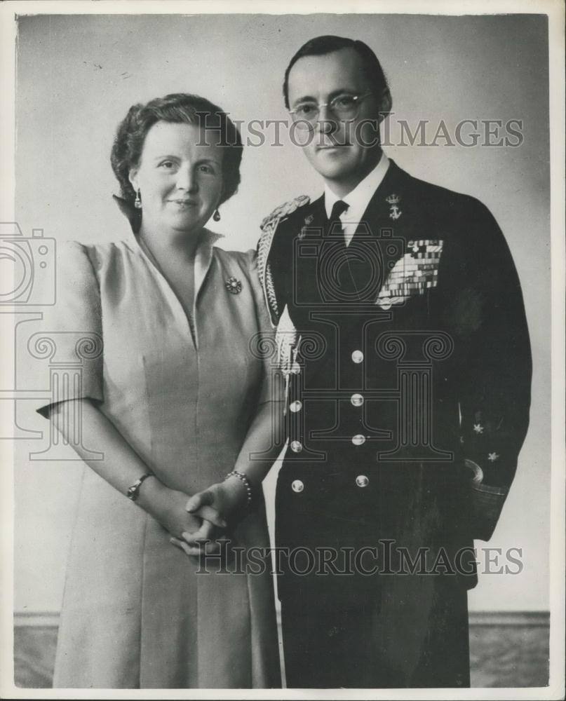 1956 Press Photo Queen Juliana and Prince Bernhard of the Netherlands - Historic Images