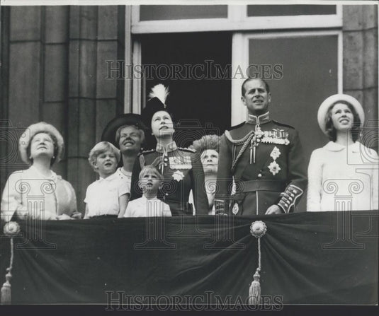 1967 Press Photo Queen Elizabeth Queen Mother Earl of St Andrews & Prince Edward - Historic Images