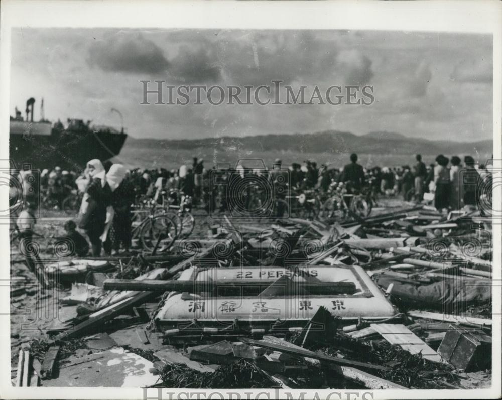 1954 Press Photo Japanese Typhoon damage - Historic Images