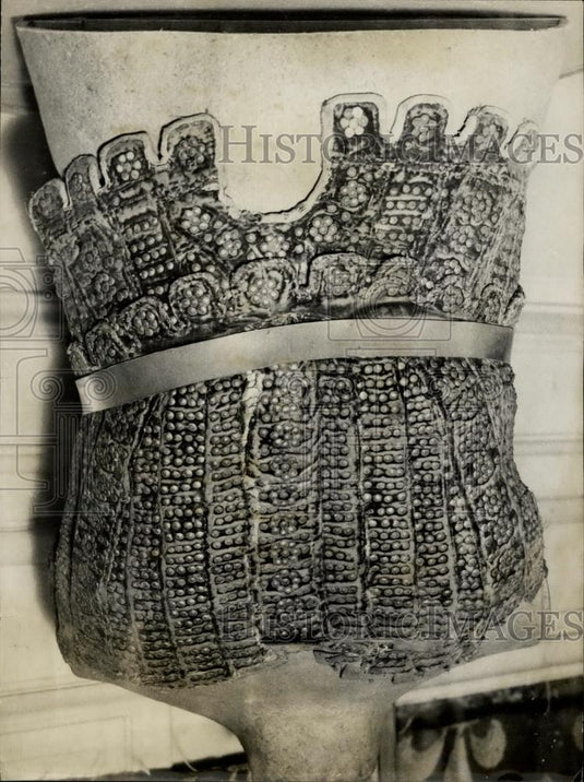 1956 Press Photo Coat Of Mail Belonging To King Charles Le Bel-Paris Nat'l Archi - Historic Images