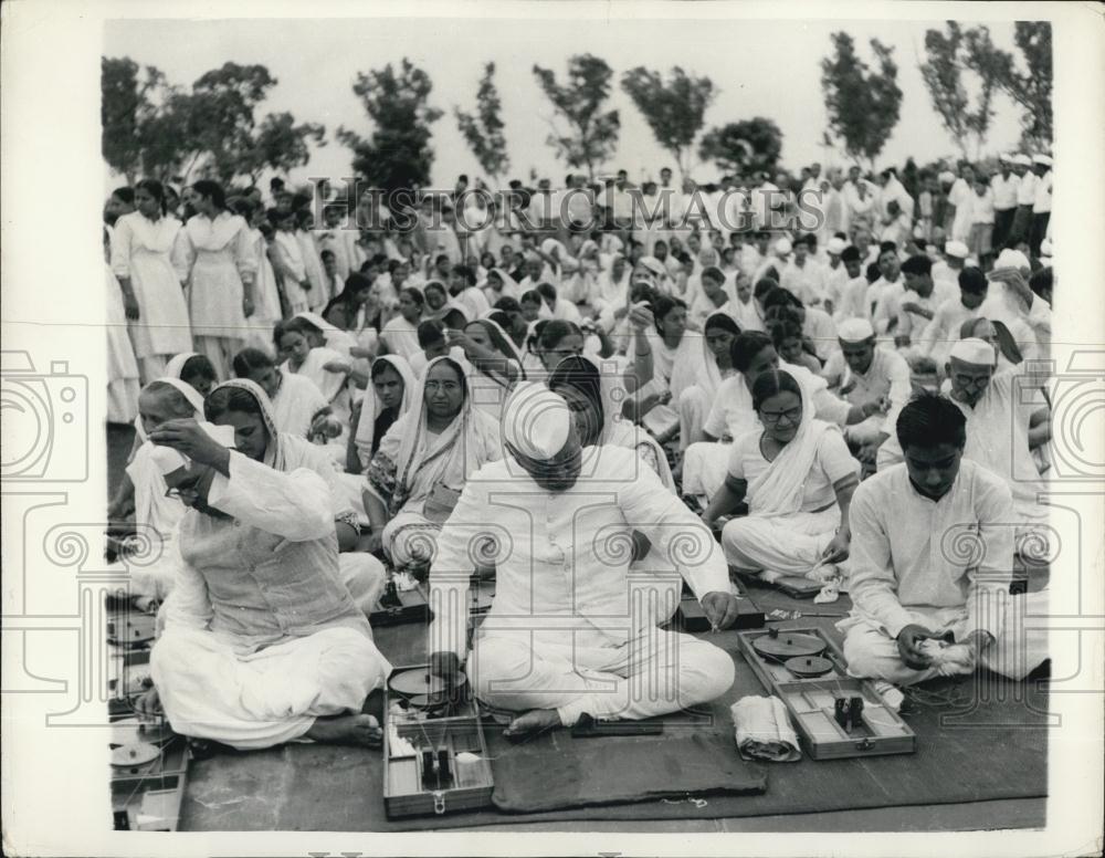 1955 Press Photo Dr KN Kaitu, India Defense Minister, Raighat - Historic Images