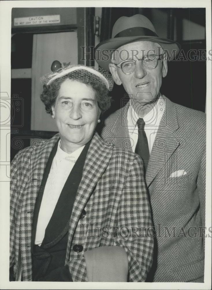 1950 Press Photo Songwriter Geoffrey O'Hara, Wife - Historic Images