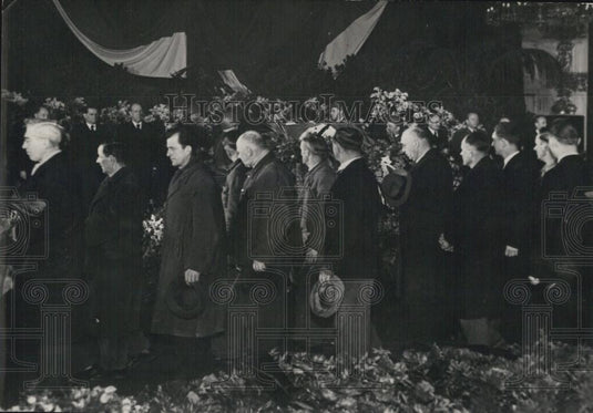 1953 Press Photo Czechoslovakian President Gottwald's Death, Prague - Historic Images