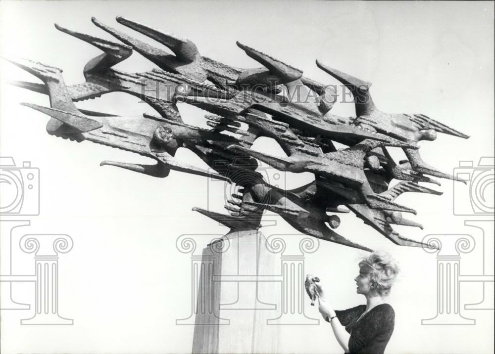 1961 Press Photo "Group of Swimmers" - Historic Images