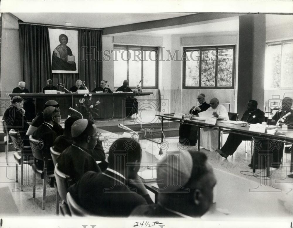 1975 Press Photo African Roman Catholic Prelates And Cardinals Meet Near Rome - Historic Images