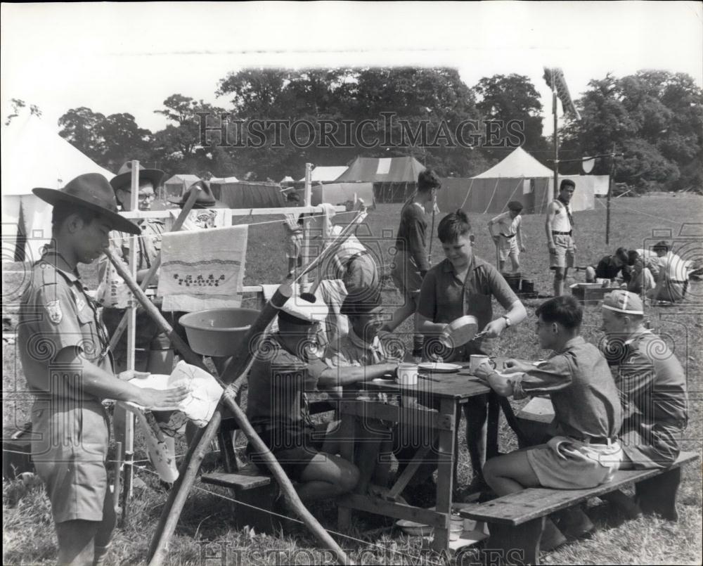 1962 Press Photo 4,000 Boy Scouts Camp at Windsor Hideo Segawa of Tokyo - Historic Images