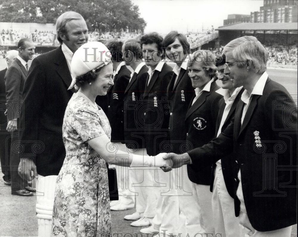 1976 Press Photo Queen Elizabeth II, David Steele - Historic Images