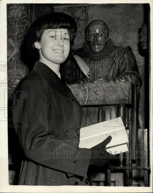 1954 Press Photo Roslyn Ings, Haberdasher Askes Hatcham Girls' School, New Cross - Historic Images