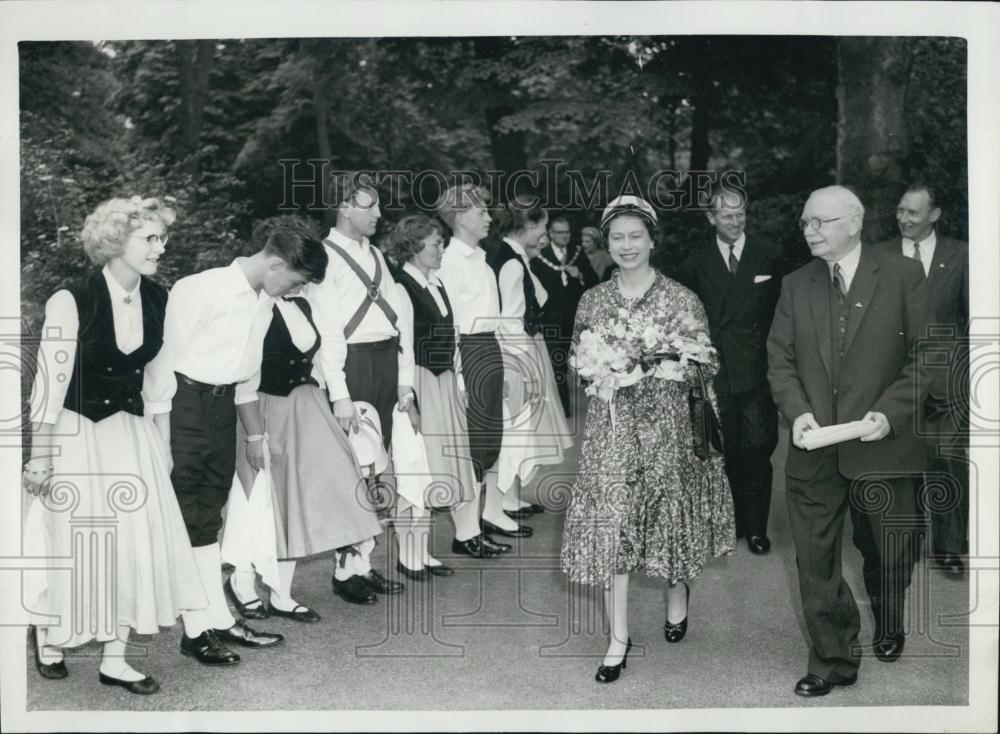 1959 Press Photo Queen inaugurates Holland houses - Historic Images