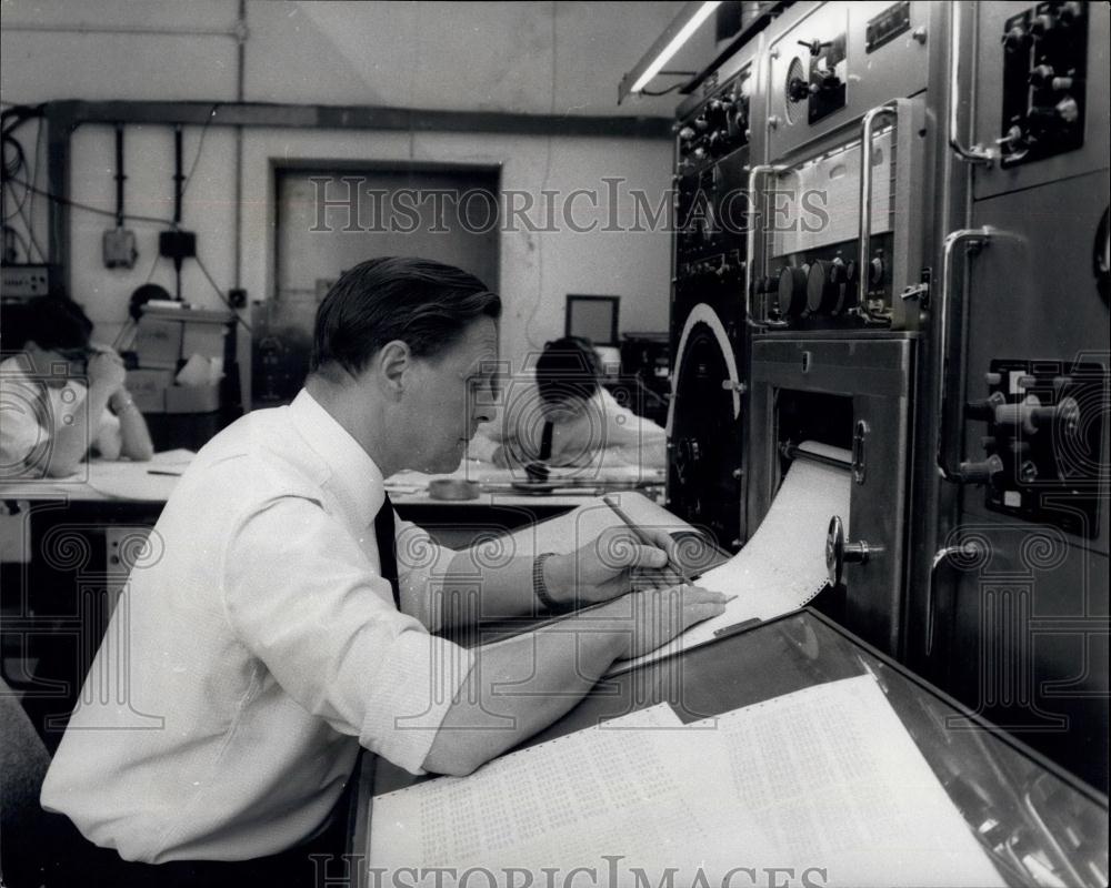 1967 Press Photo Rocket Probe Skua Rockets Investigation Outer Hebrides - Historic Images