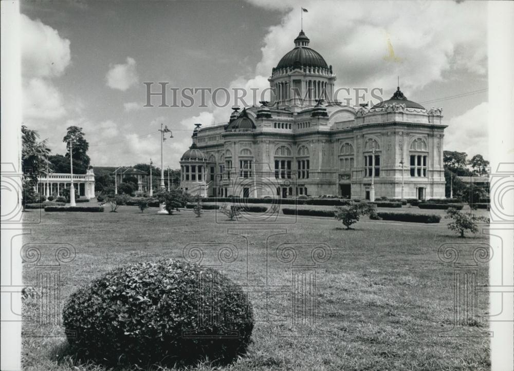 Press Photo The National Assembly building: In Bangkok - Historic Images