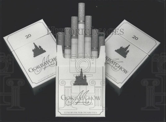 1990 Press Photo "Gorbatchow" cigarette advertisement - Historic Images