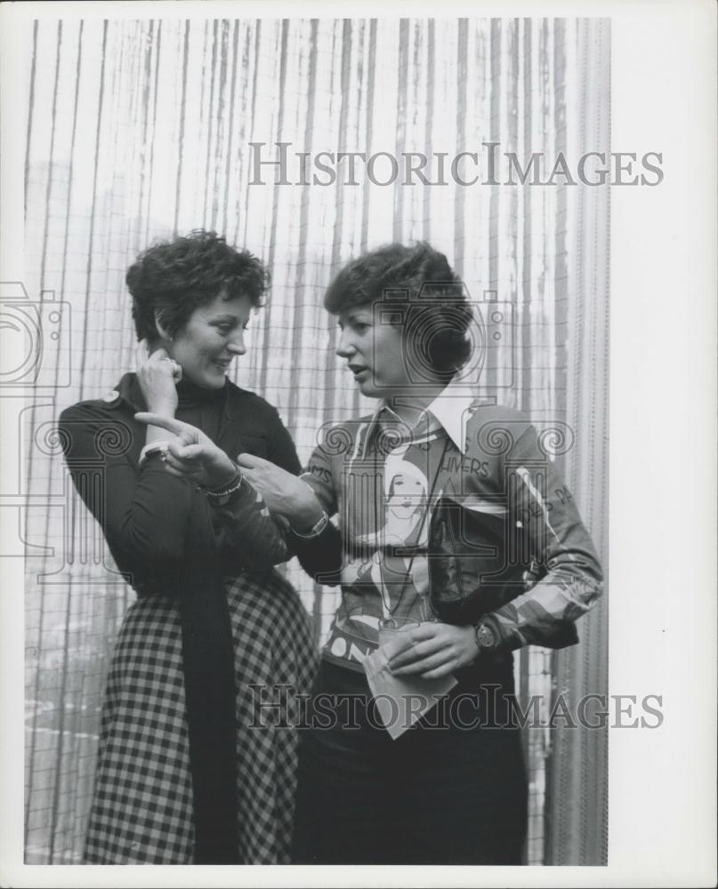 1975 Press Photo International Womens Day, Germaine Greer, Elizabeth Reid - Historic Images