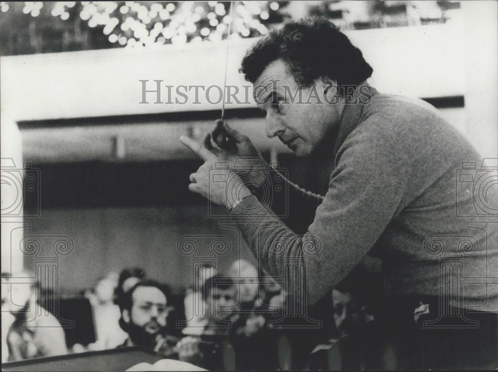 1977 Press Photo Colin Davis - Historic Images