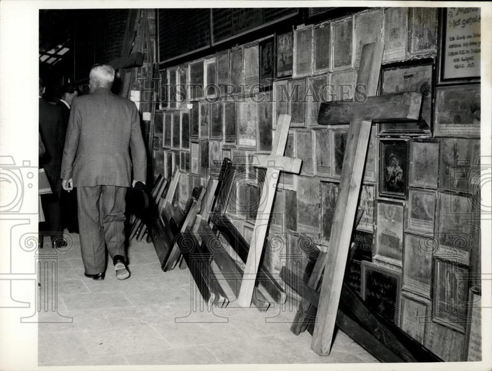 Press Photo Crosses For Day Of Prayer Altoetting Upper Bavaria Catholicism - Historic Images