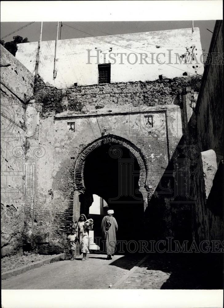 Press Photo old native quarter of Tangier is surrounded by thick old brick walls - Historic Images