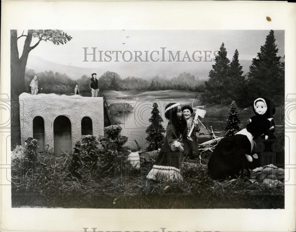 1956 Press Photo Portrait of Dolls at Work - Historic Images