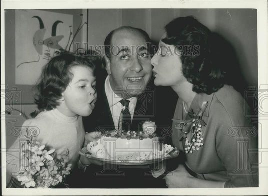1959 Press Photo Stage Actor Alfred Marks, Danielle, Paddie O'Neil - Historic Images