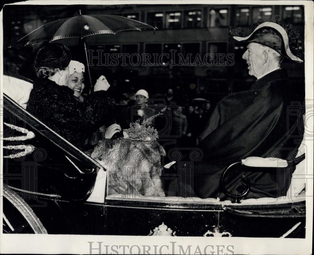 1954 Press Photo Queen Louise, Duchess Of Harrar, Prince Wilhelm, Sweden - Historic Images