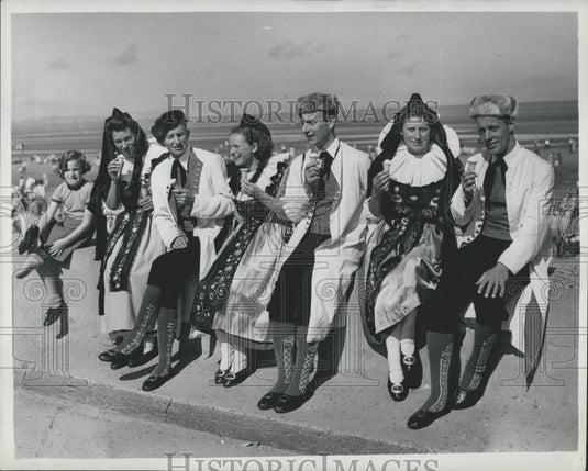 1953 Press Photo Evika Neyer Gunter Luchte REgina Kostik Klaus Dreyer Lvikmann - Historic Images