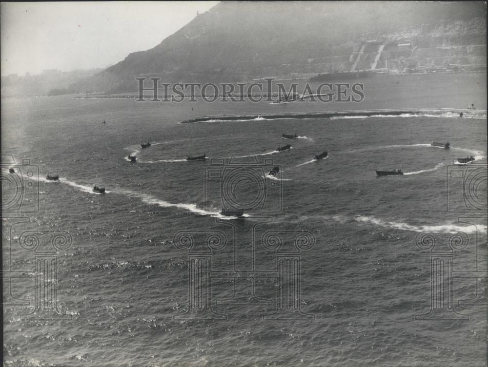 1959 Press Photo French Navy Parade in front of Oran harbor - Historic Images