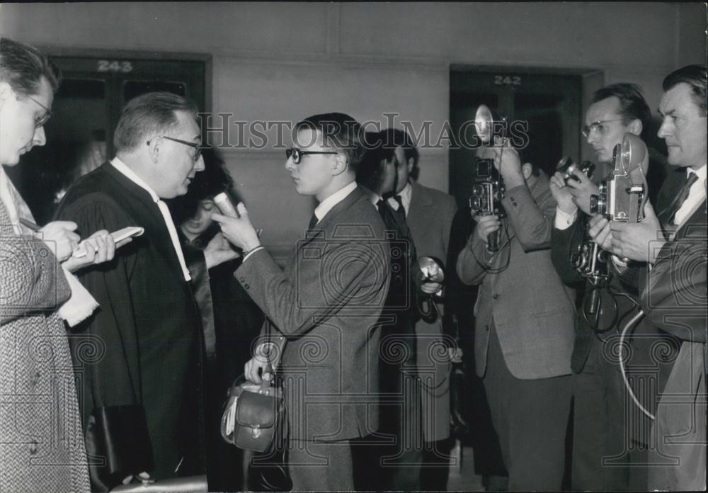 1960 Press Photo Barricades Trial Goes On-Minus Five Defendants - Historic Images