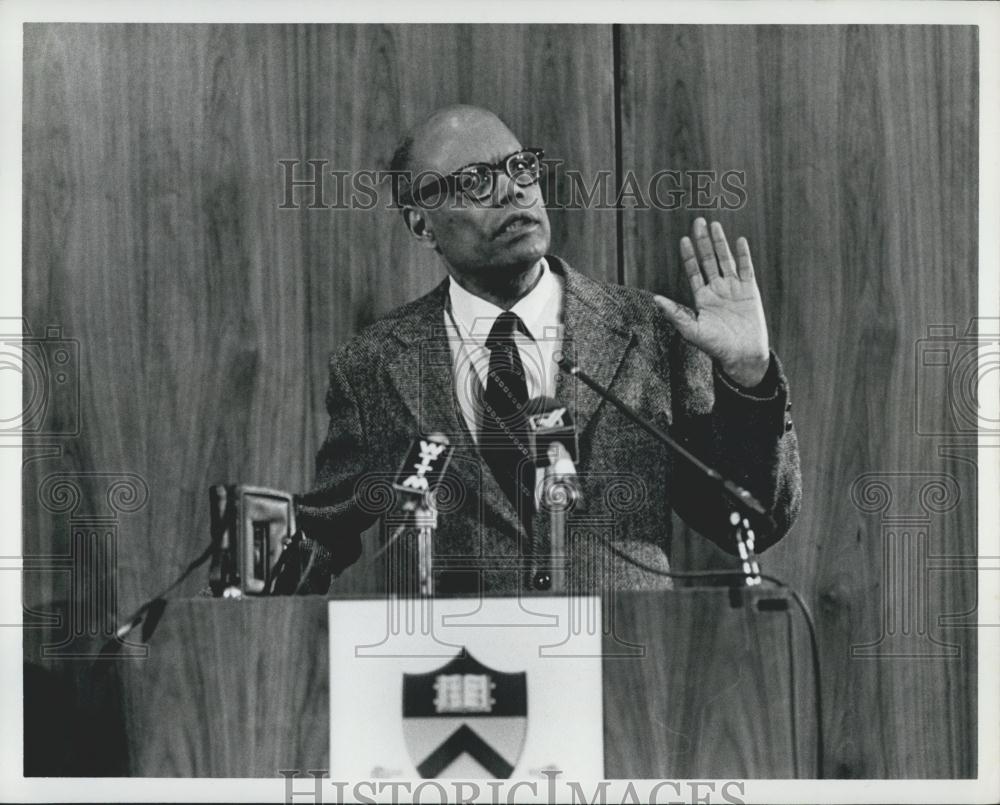 1979 Press Photo Sir Arthur Lewis awarded the Nobel Prize In Economic Science - Historic Images