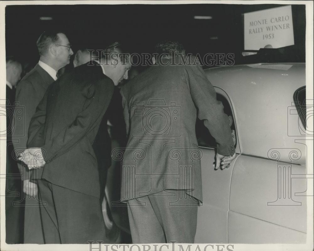 1953 Press Photo Ford Zephyr Six auto &amp; H.R.H. The Duke of Edinburgh - Historic Images