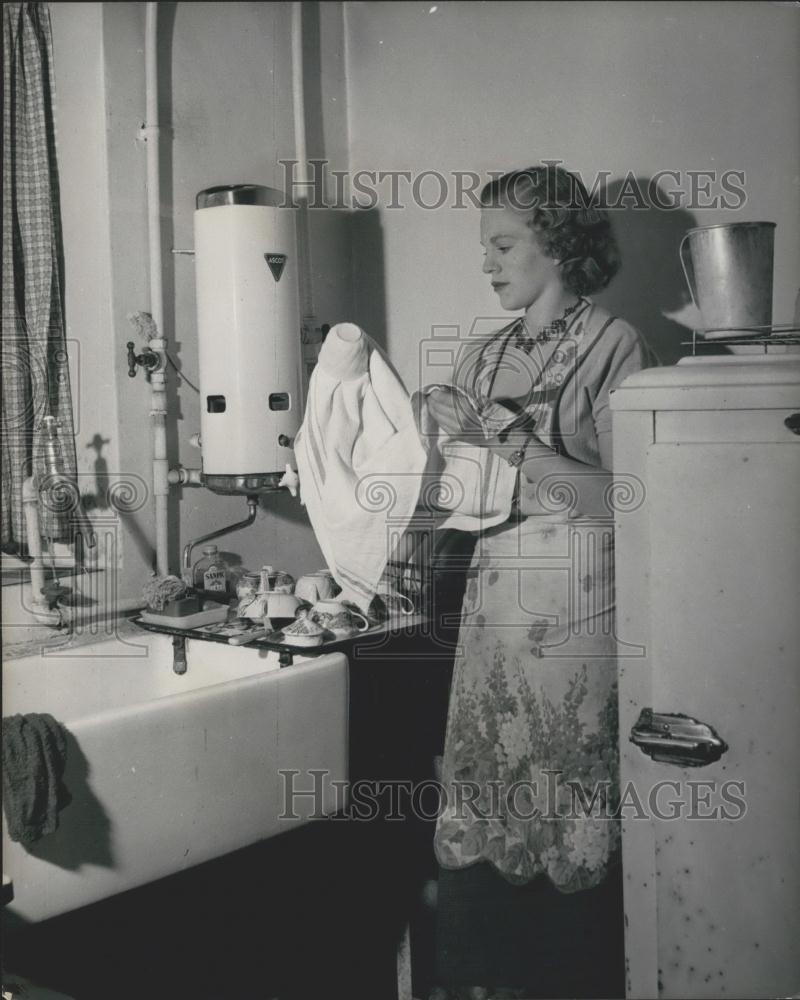 Press Photo dance star Queen Royal Variety Performance polio Sheila O&#39;Neill - Historic Images