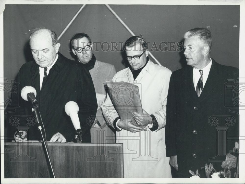 1966 Press Photo Secretary of State Dean Rusk, Tyler Thompson - Historic Images