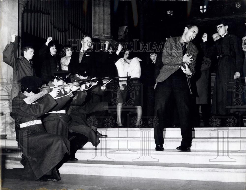 Press Photo Calvary And The Crucifixion - Historic Images