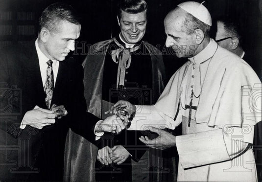 1960 Press Photo Astronaut Col. Frank Borman Commander Apollo 8 Pope Paul VI - Historic Images