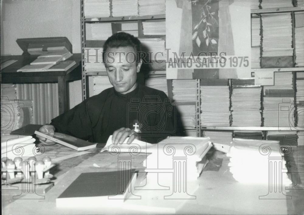1974 Press Photo Quarter Trastevere Preparations For Holy Year Central Committee - Historic Images