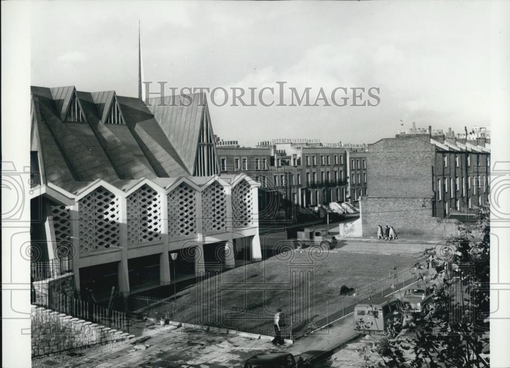 Press Photo various parts of the Chru Church including a large Green Lawn - Historic Images