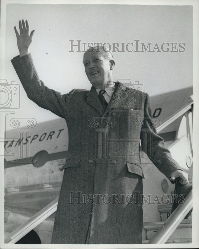 1961 Press Photo Prime Minister Harold MacMillan Leaves For West Indies Trip - Historic Images