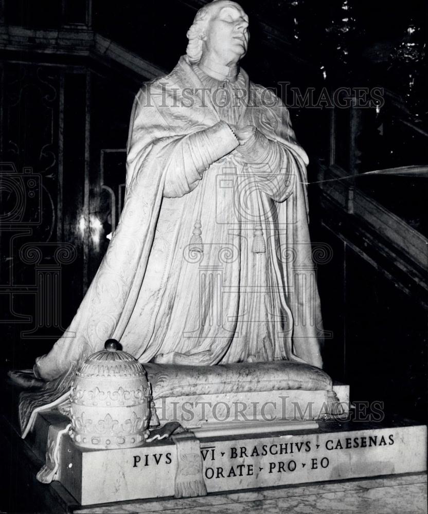 Press Photo The statue of the Pope Pius VI by Canova - Historic Images