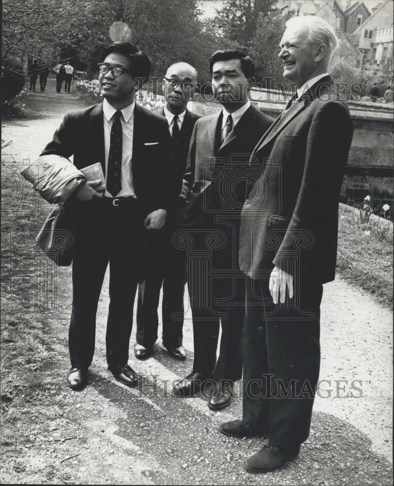 Press Photo Prince Tom o Hito Makafa of Japan at Oxford - Historic Images