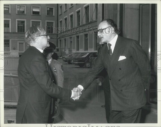 1962 Press Photo Archbishop Of Canterbury Visits UN &Theodor van Boven - Historic Images