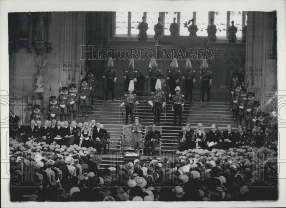 1959 Press Photo HM The Queen & Duke of Edinburgh at Westminster Hall - Historic Images