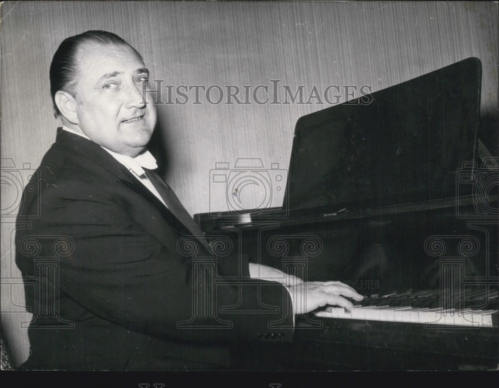 1954 Press Photo Prof. Franz Komwitschny Famous Band Leader - Historic Images