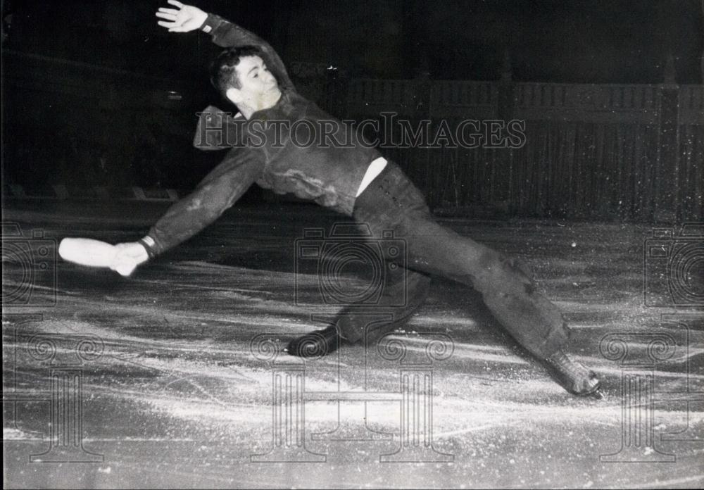 1956 Press Photo emergency brake Guy Longpre Holyday on Ice - Historic Images